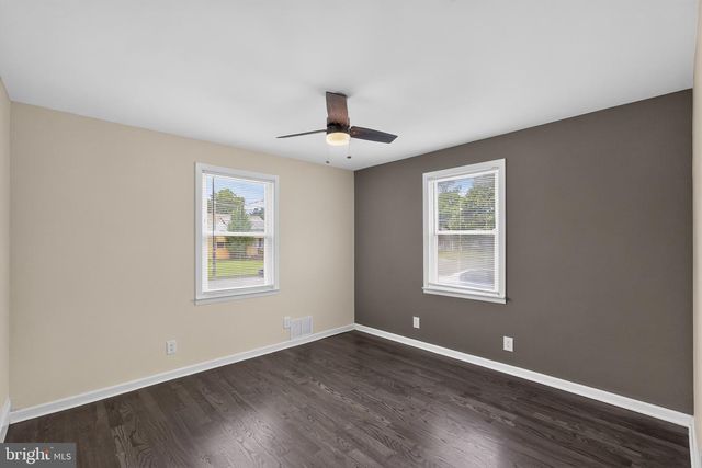 32 STANFORD RD, Cherry Hill, NJ 08034