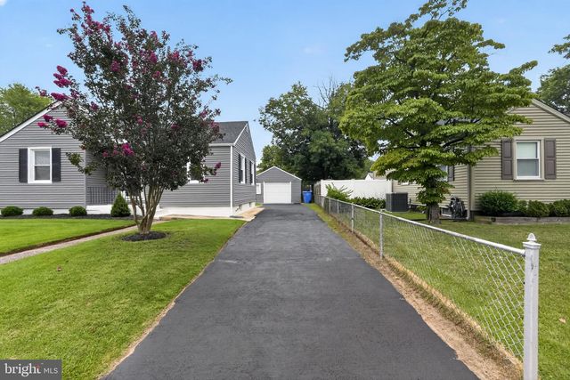 32 STANFORD RD, Cherry Hill, NJ 08034