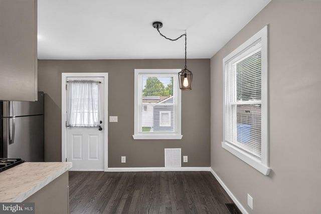 32 STANFORD RD, Cherry Hill, NJ 08034