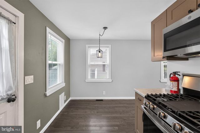 32 STANFORD RD, Cherry Hill, NJ 08034
