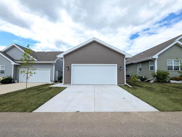 213 Lillehammer Lane, Mount Horeb, WI 53572