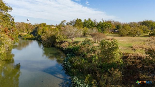 100 Arlene Lane, Martindale, TX 78655