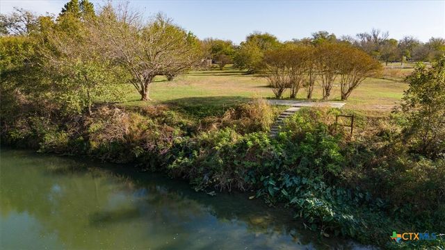 100 Arlene Lane, Martindale, TX 78655