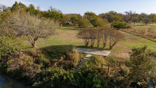 100 Arlene Lane, Martindale, TX 78655