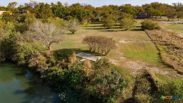 100 Arlene Lane, Martindale, TX 78655