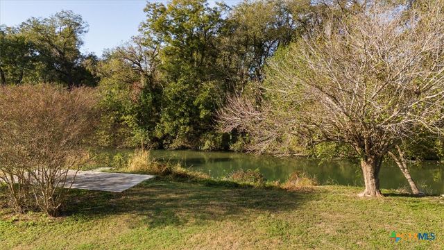 100 Arlene Lane, Martindale, TX 78655