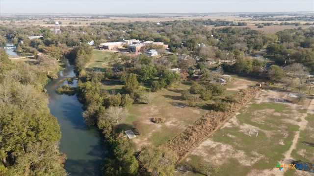 100 Arlene Lane, Martindale, TX 78655