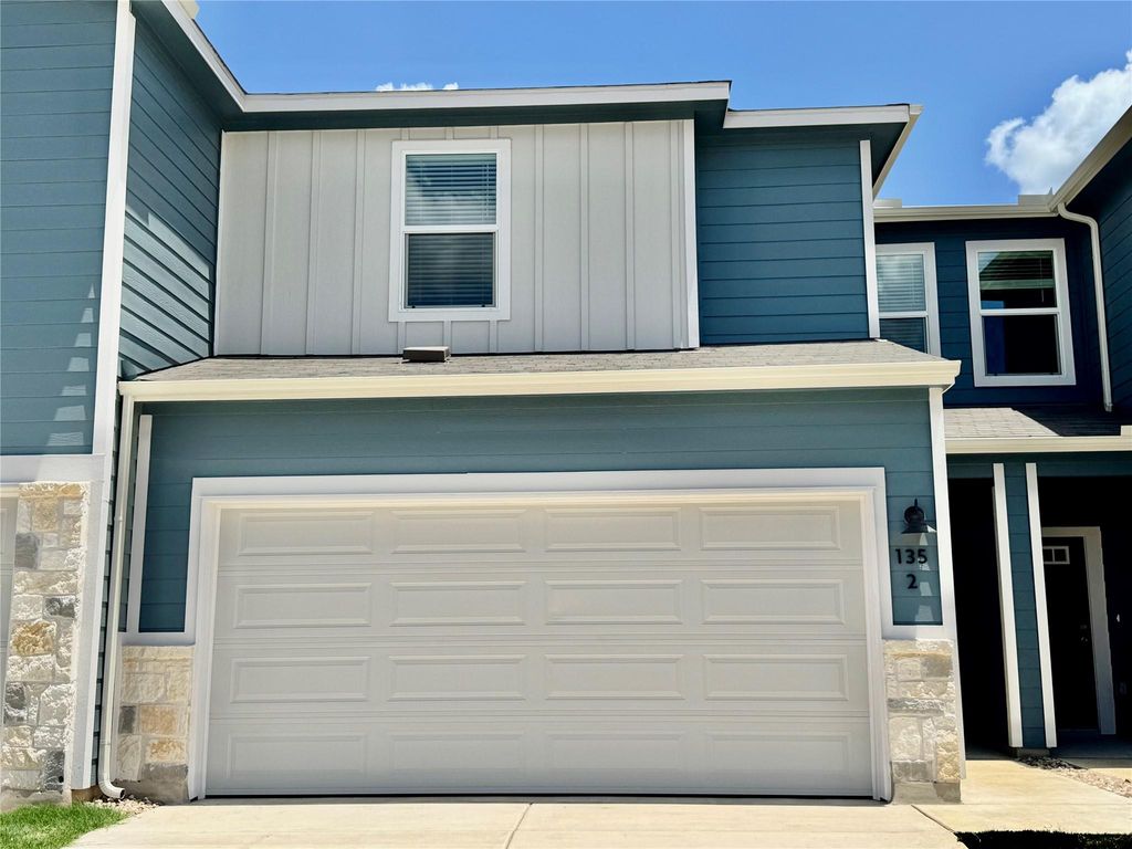 135 Cinnabar LN 2, Kyle, TX 78640