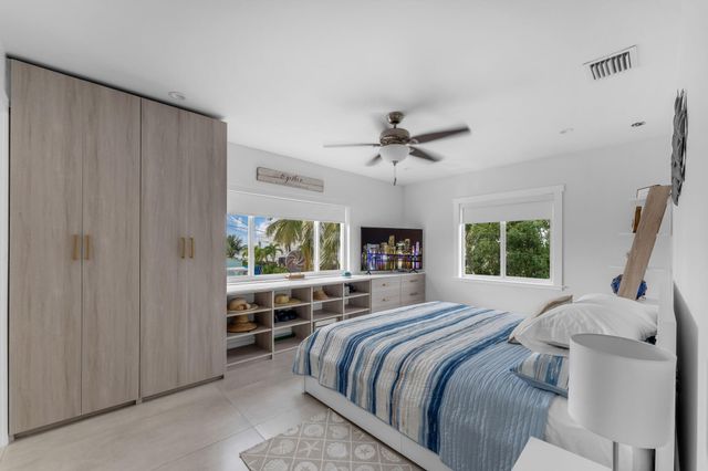 2 Sexton Cove Road, Key Largo, FL 33037