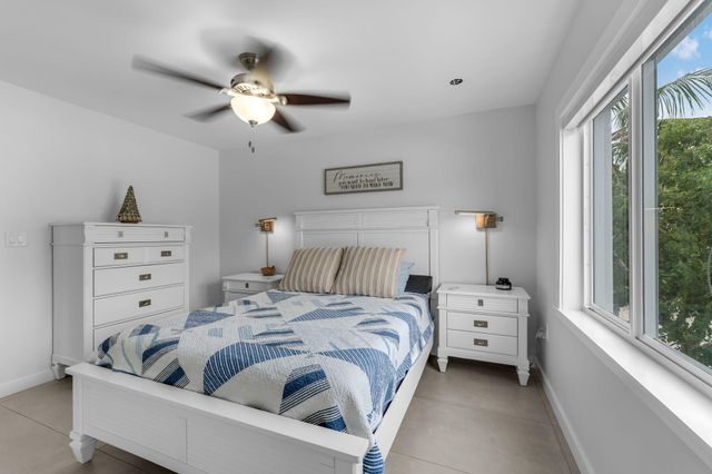 2 Sexton Cove Road, Key Largo, FL 33037