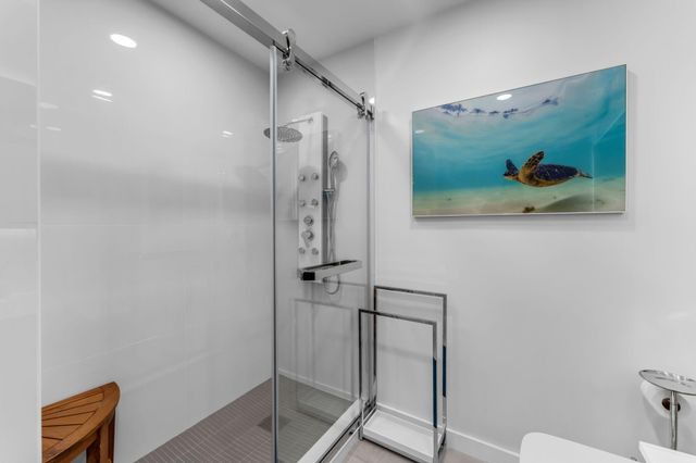 2 Sexton Cove Road, Key Largo, FL 33037