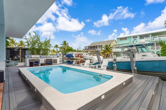 2 Sexton Cove Road, Key Largo, FL 33037