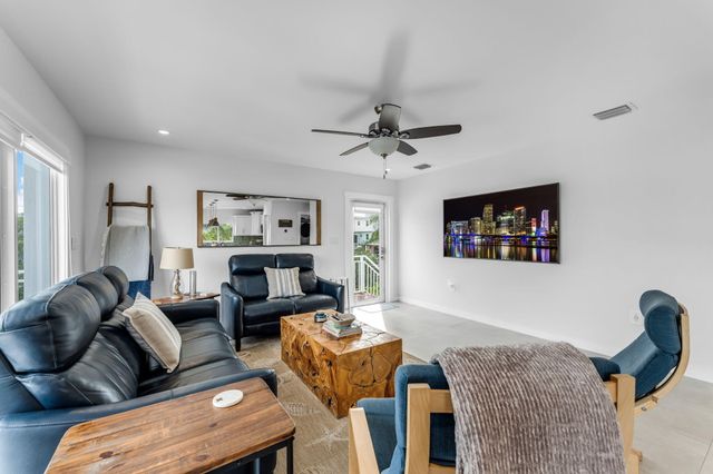 2 Sexton Cove Road, Key Largo, FL 33037