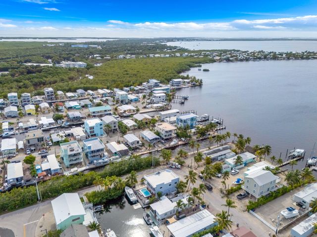 2 Sexton Cove Road, Key Largo, FL 33037