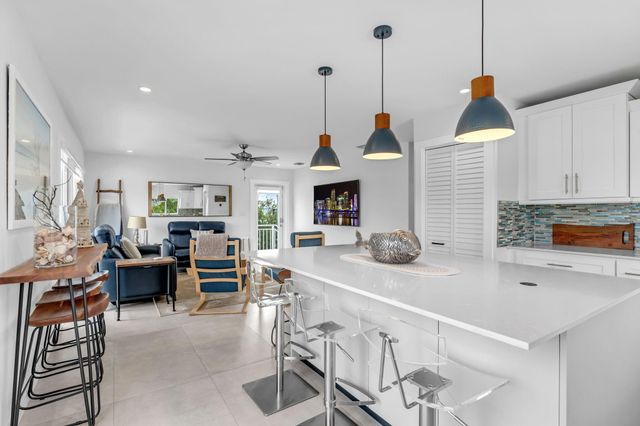 2 Sexton Cove Road, Key Largo, FL 33037