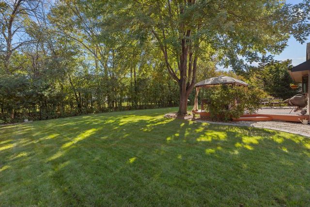 1605 MEADOWBREEZE CIRCLE, Neenah, WI 54956