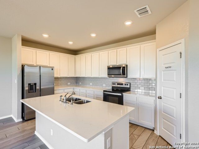 3331 ROSITA WAY, San Antonio, TX 78224