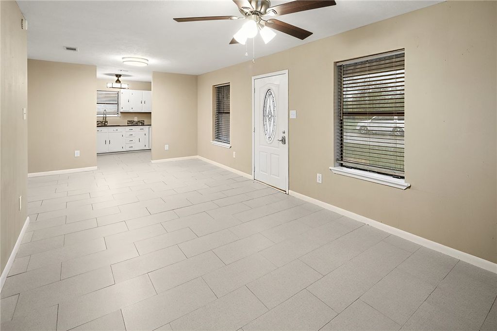 314 Moss Street, Bryan, TX 77803 — photo 2