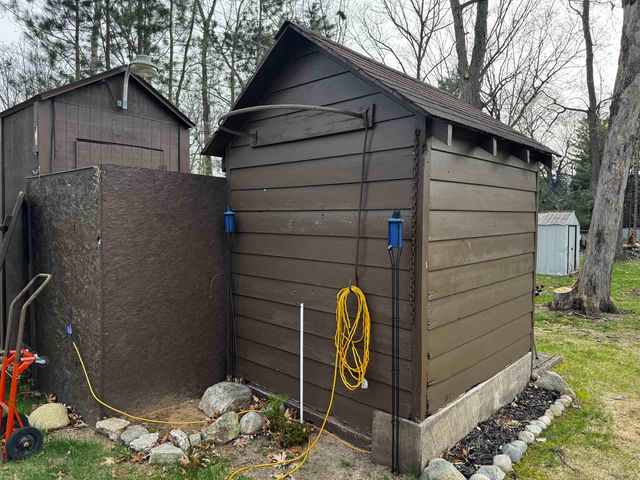 110 E Al Heiden Road, Harrison, MI 48625