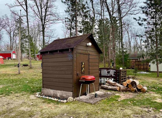 110 E Al Heiden Road, Harrison, MI 48625