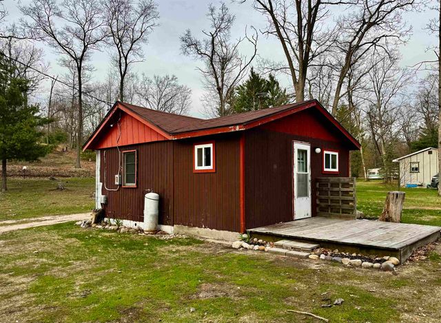 110 E Al Heiden Road, Harrison, MI 48625