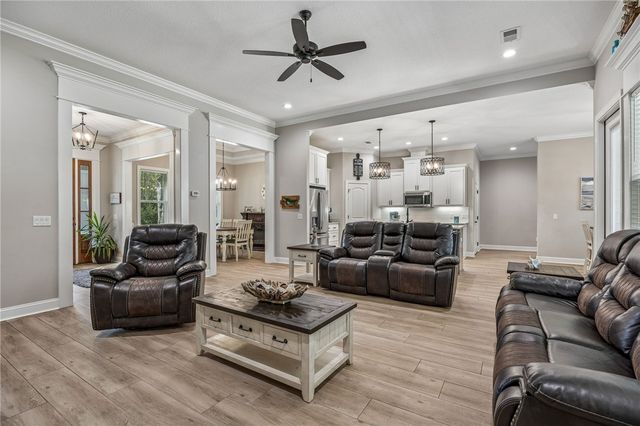 105 Sunset Drive, Woodbine, GA 31569