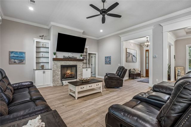 105 Sunset Drive, Woodbine, GA 31569