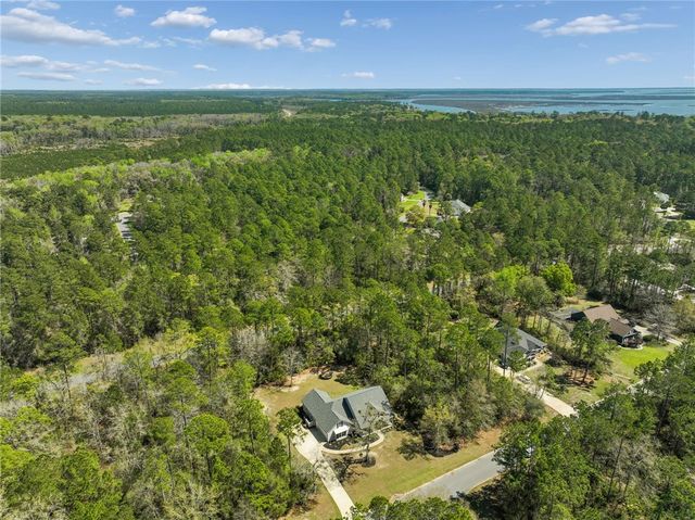 105 Sunset Drive, Woodbine, GA 31569