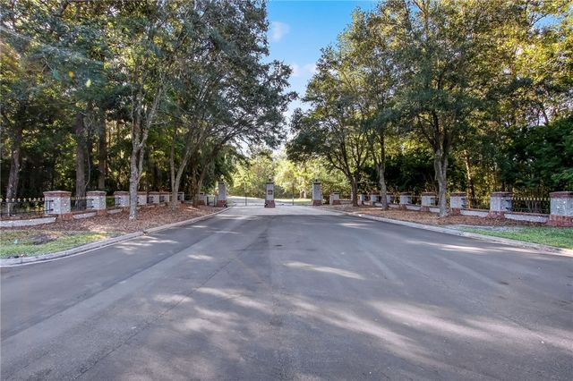 105 Sunset Drive, Woodbine, GA 31569