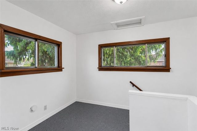 2232 Youngstown Road SE, Warren, OH 44484