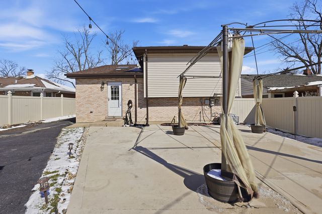 5905 Superior Street, Berkeley, IL 60163