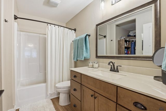 3709 BLACKPOWDER RD, Rapid City, SD 57703