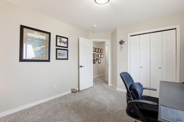 3709 BLACKPOWDER RD, Rapid City, SD 57703