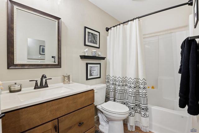 3709 BLACKPOWDER RD, Rapid City, SD 57703