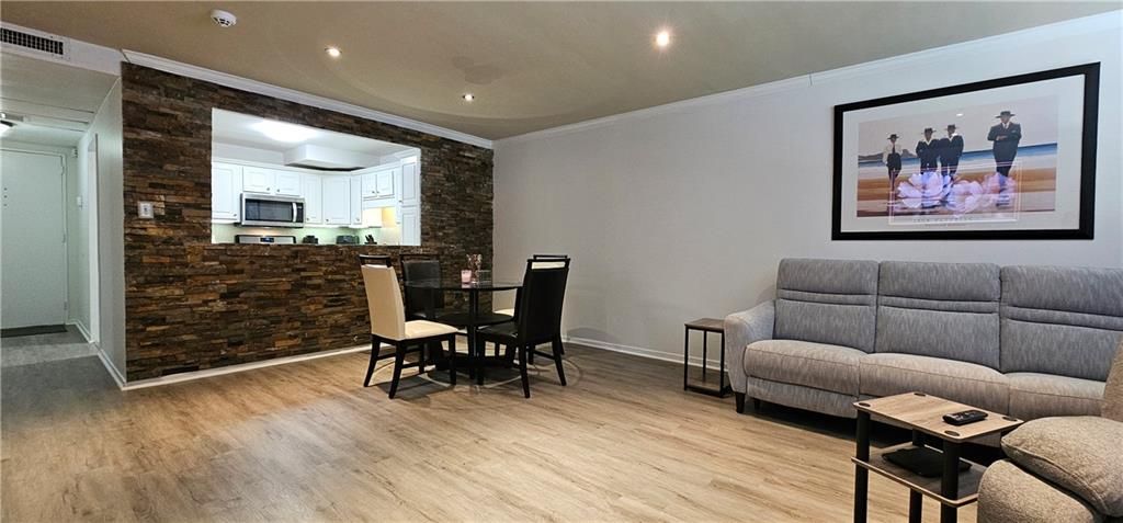 2965 Pharr Court South NW 316, Atlanta, GA 30305