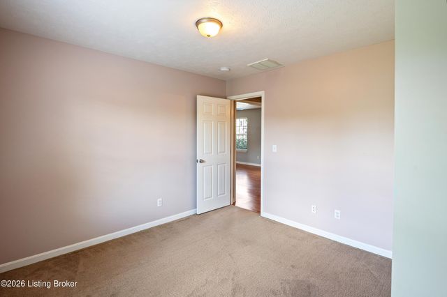 281 Madison Rae Blvd, Shepherdsville, KY 40165