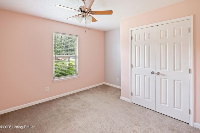 281 Madison Rae Blvd, Shepherdsville, KY 40165