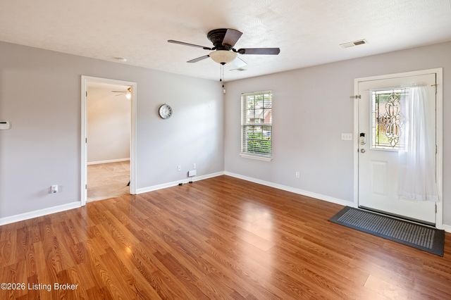 281 Madison Rae Blvd, Shepherdsville, KY 40165