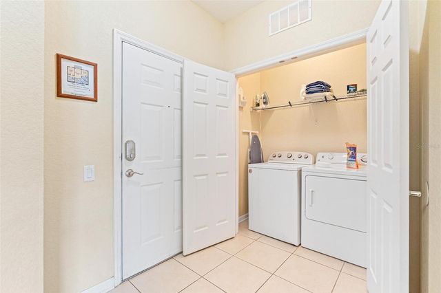 4024 BREAKVIEW DRIVE 402, Orlando, FL 32819