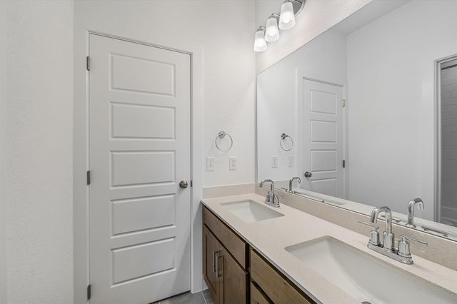 1405 South Brook DR, Leander, TX 78641