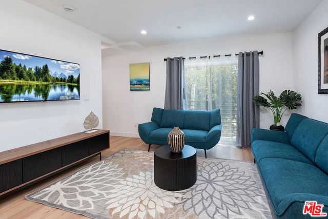 1151 S Ardmore Avenue, Los Angeles, CA 90006