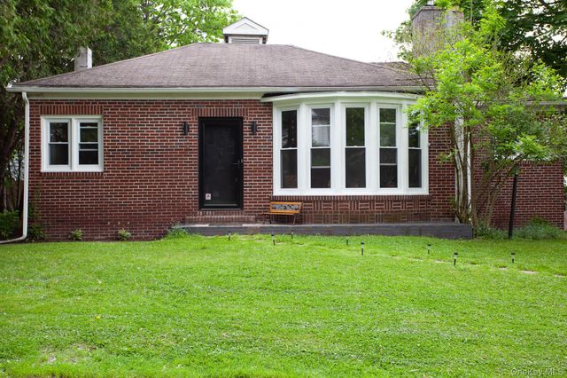 40 Jefferson Avenue, Jeffersonville, NY 12748