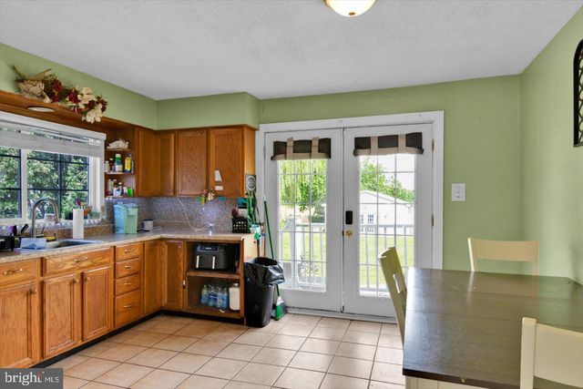 370 S HOOK RD, Pennsville, NJ 08070