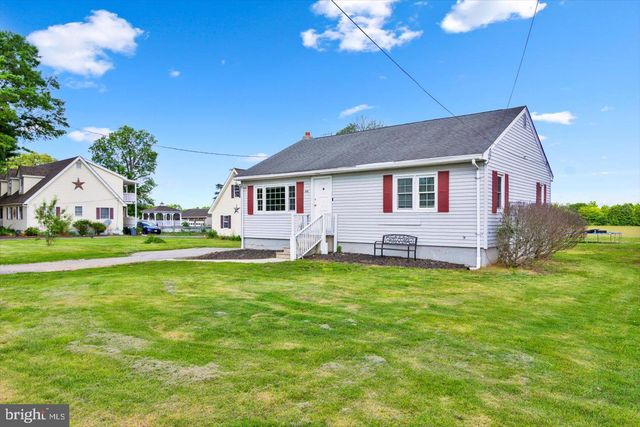 370 S HOOK RD, Pennsville, NJ 08070