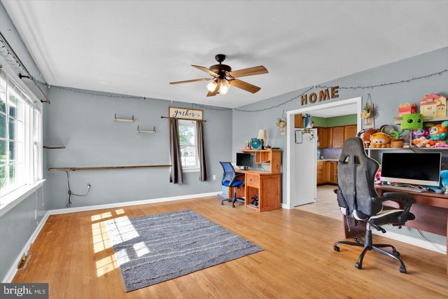 370 S HOOK RD, Pennsville, NJ 08070