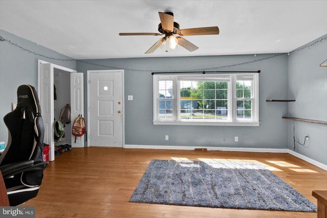 370 S HOOK RD, Pennsville, NJ 08070
