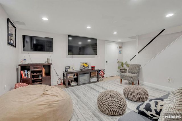 590 North Street, Teaneck, NJ 07666