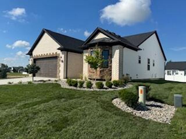 737 Britt Circle Drive 11, Dundee, MI 48131