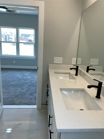 737 Britt Circle Drive 11, Dundee, MI 48131