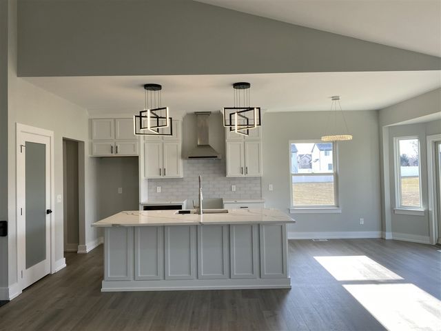 737 Britt Circle Drive 11, Dundee, MI 48131